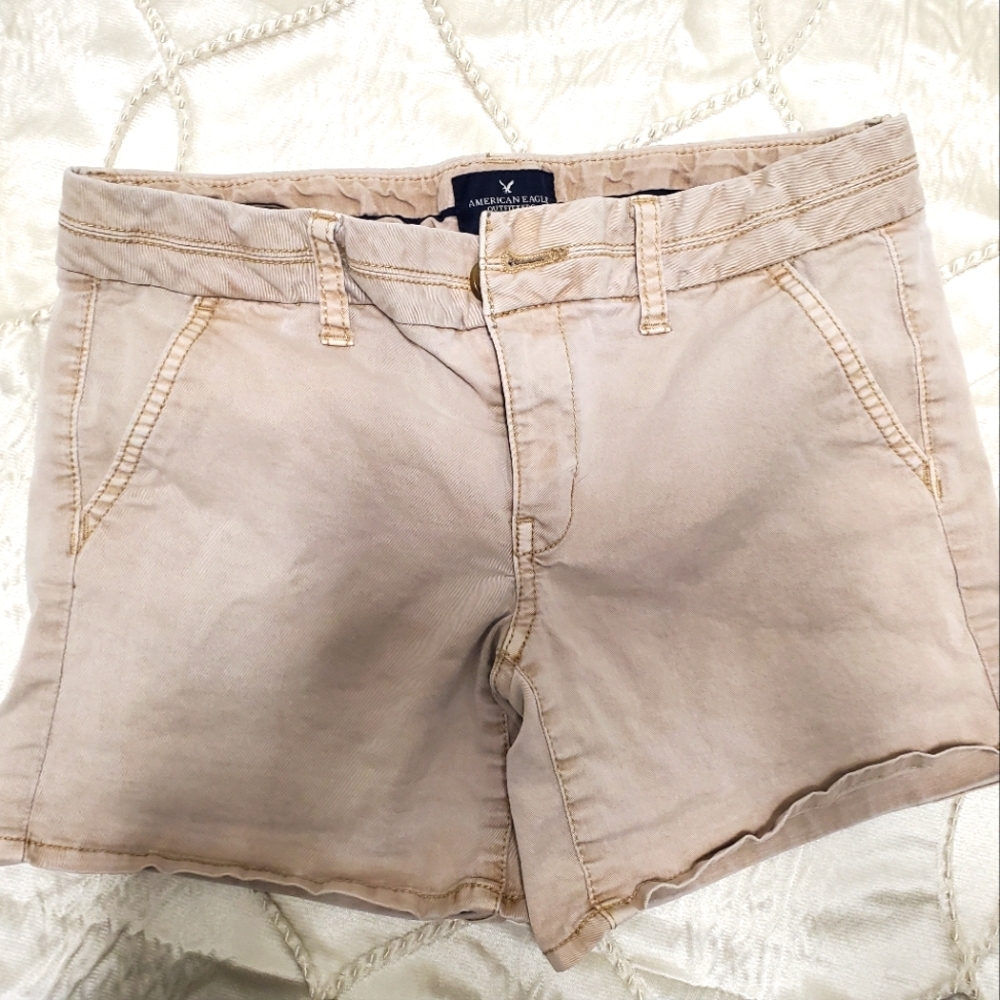 American Eagle khaki shorts